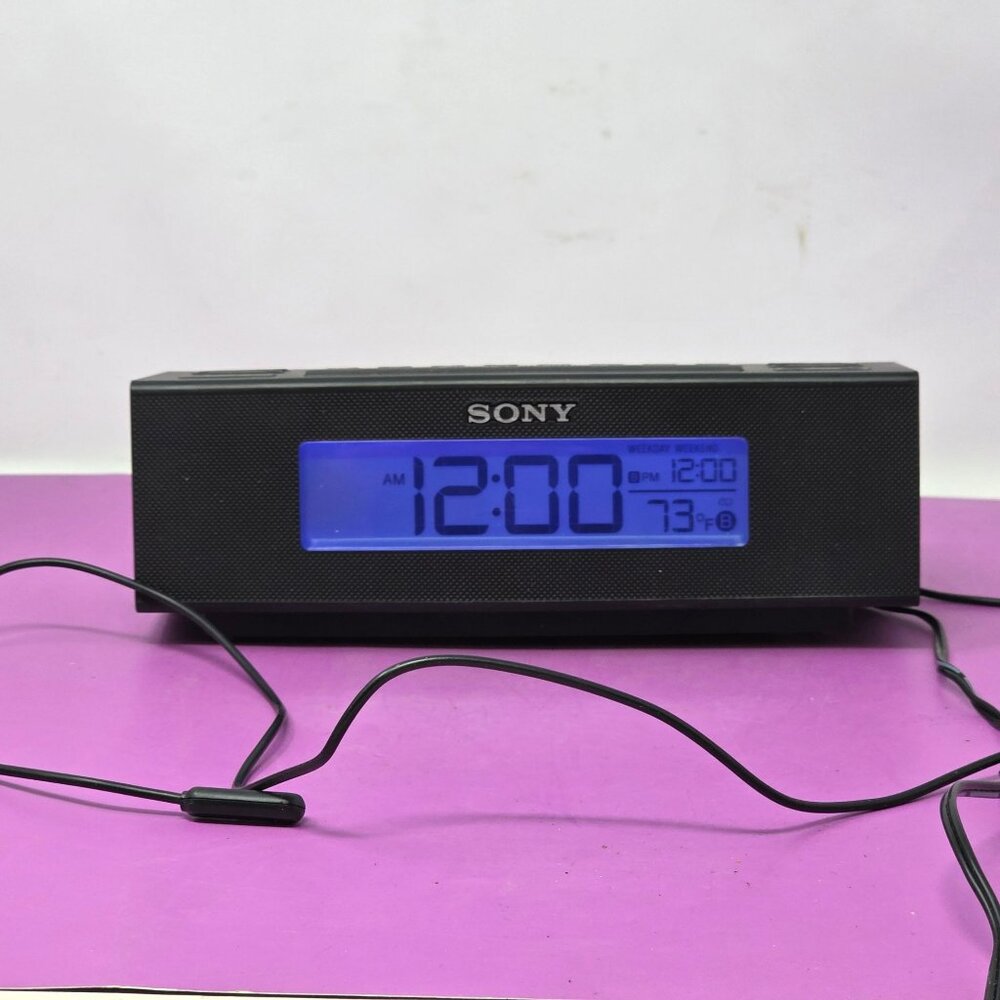 Sony‎ Black Digital Alarm Clock Radio With Nature Sounds & Snooze Function Works